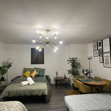 Familiale - 15 Min Apartment *