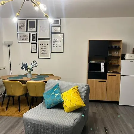 Familiale - 15 Min Apartment Bussy-Saint-Georges
